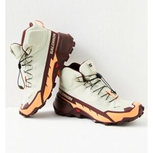 FREE PEOPLE Salomon Cross Hike Mid GT Hiking Boots SIZE 8